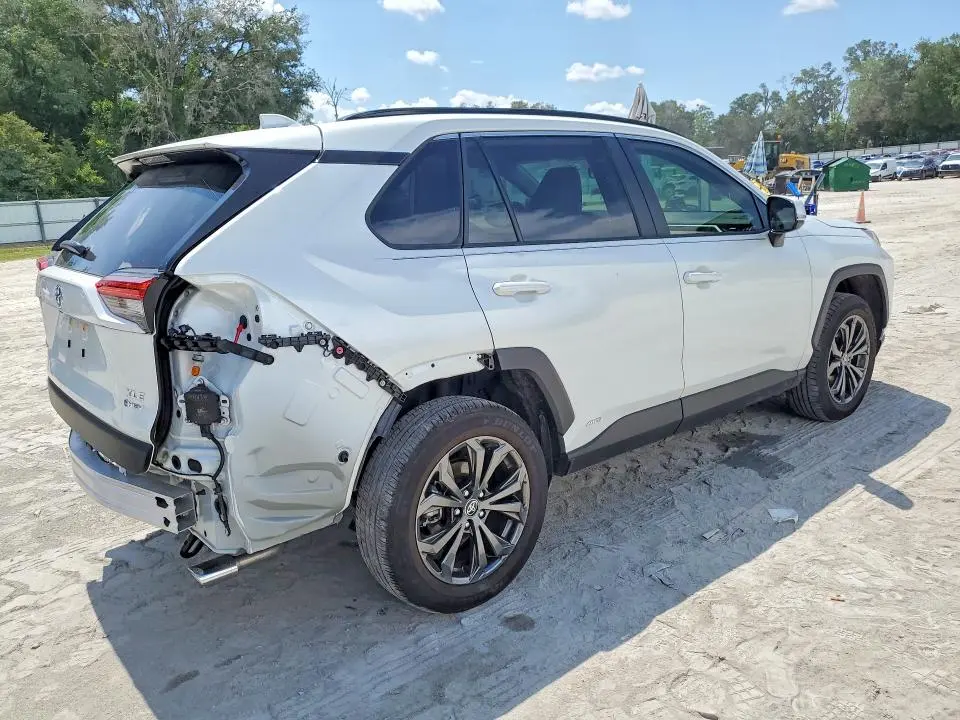 2025 TOYOTA RAV4 XLE PREMIUM  