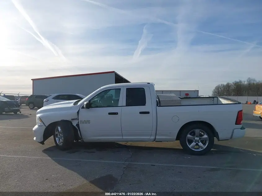 2018 RAM 1500 EXPRESS  4X4 6'4 BOX