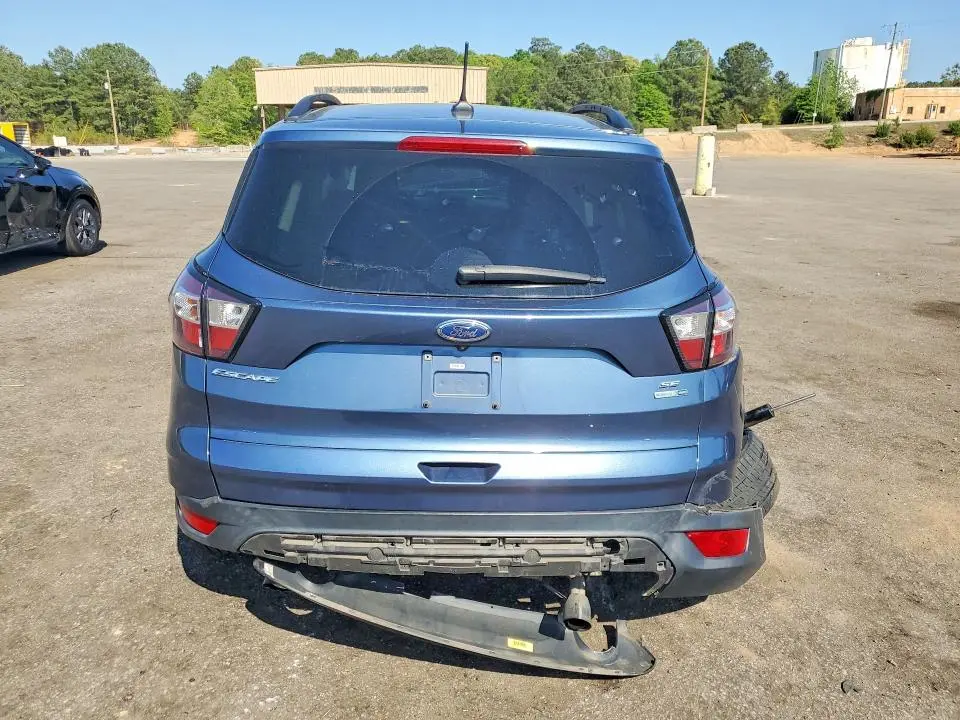 2018 FORD ESCAPE SE  