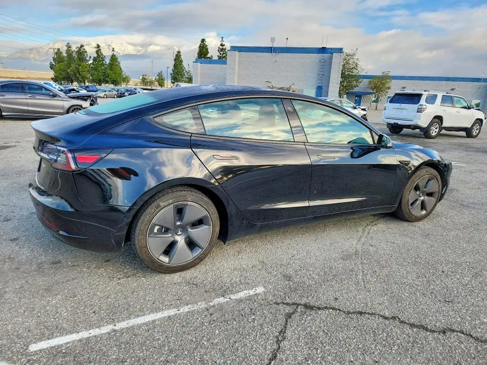 2021 TESLA MODEL 3   