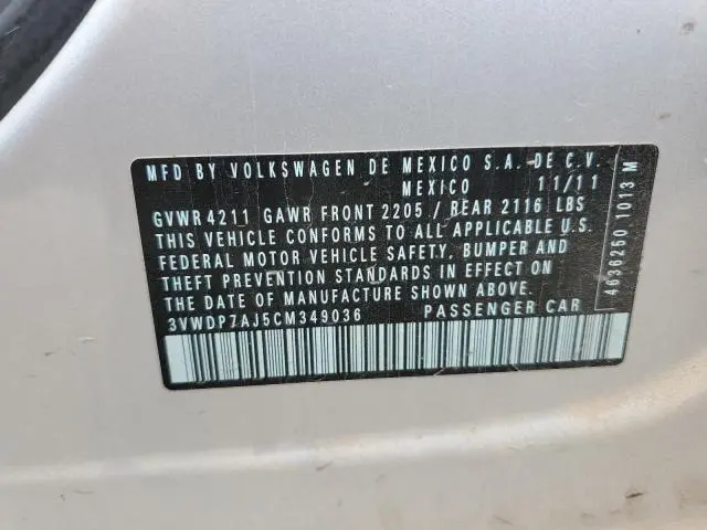 2012 VOLKSWAGEN JETTA SE  