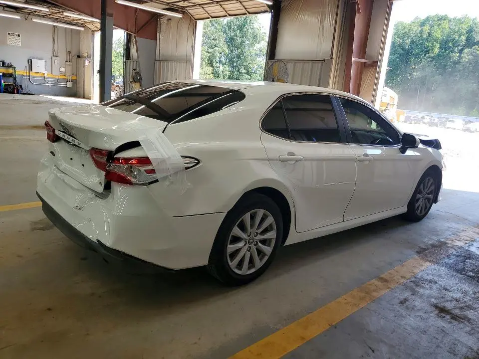 2018 TOYOTA CAMRY LE  