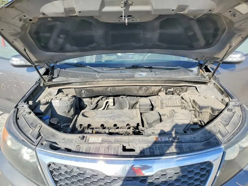 2013 KIA SORENTO LX  