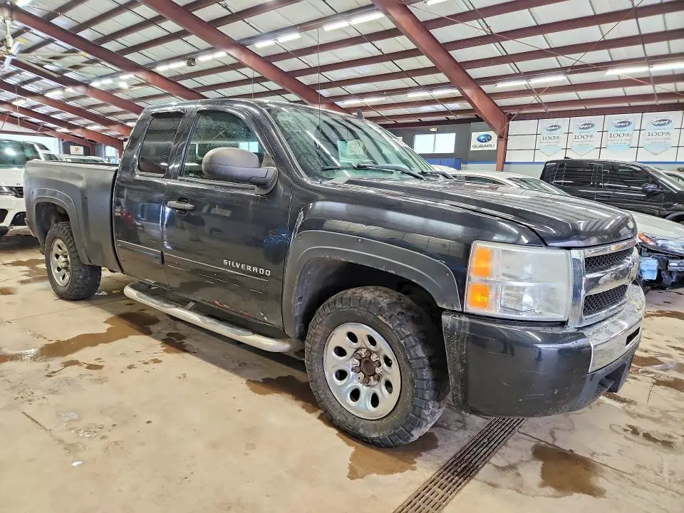 2011 CHEVROLET SILVERADO C1500 LS  