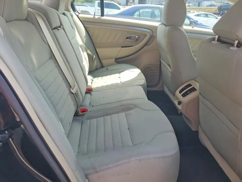 2016 FORD TAURUS SE  