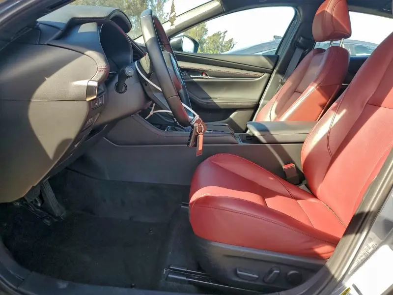 2024 MAZDA 3 PREFERRED  