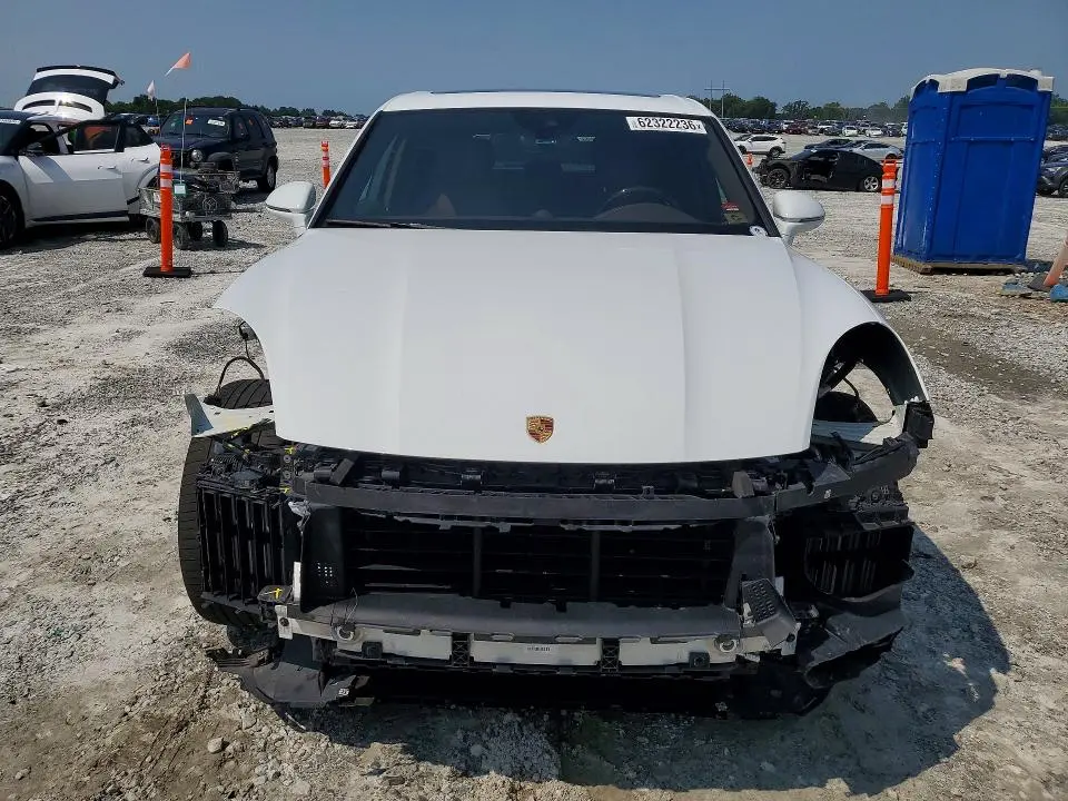 2021 PORSCHE CAYENNE S  