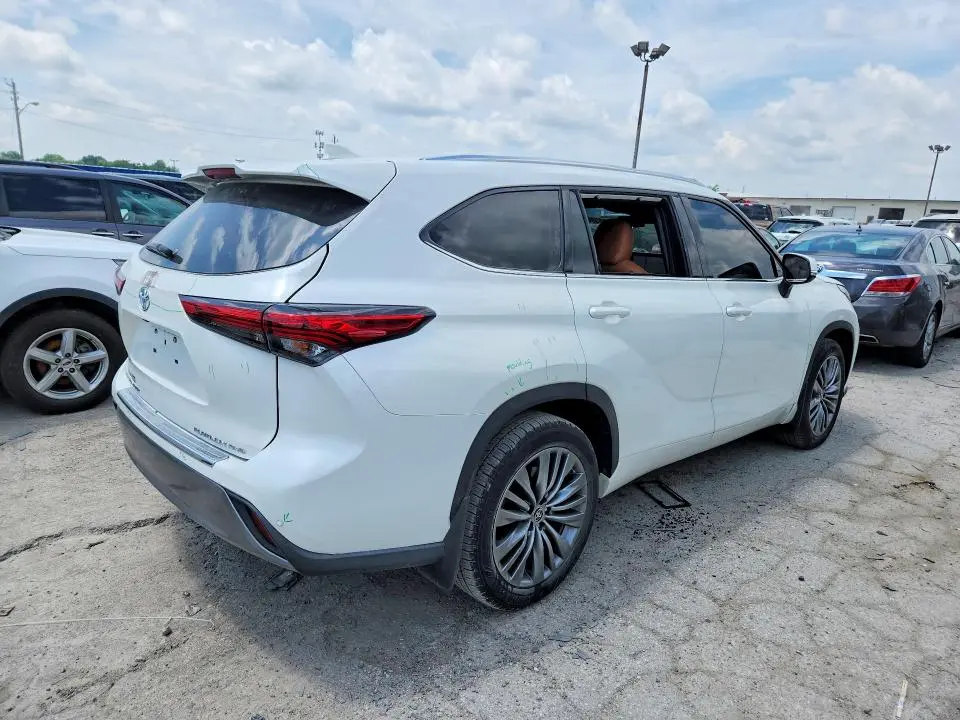 2021 TOYOTA HIGHLANDER PLATINUM  