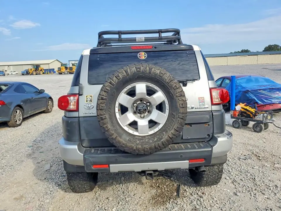 2010 TOYOTA FJ CRUISER BASE  