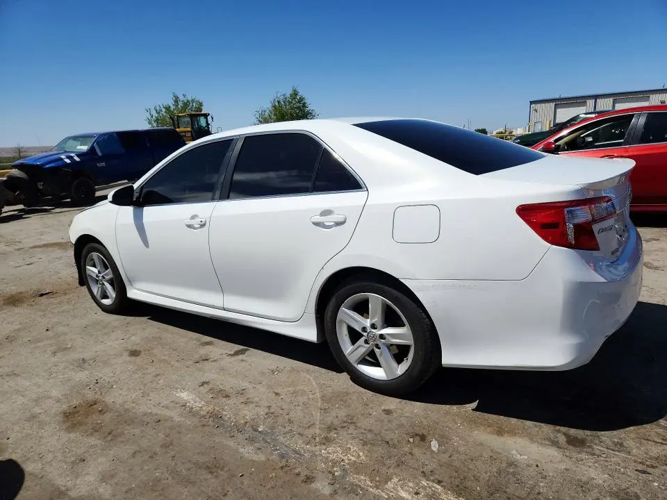 2013 TOYOTA CAMRY SE  