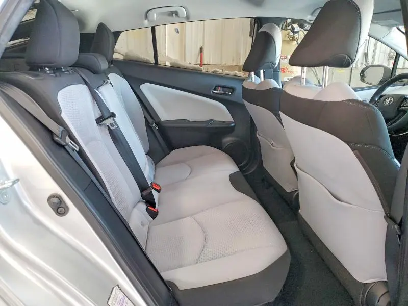 2022 TOYOTA PRIUS LE  