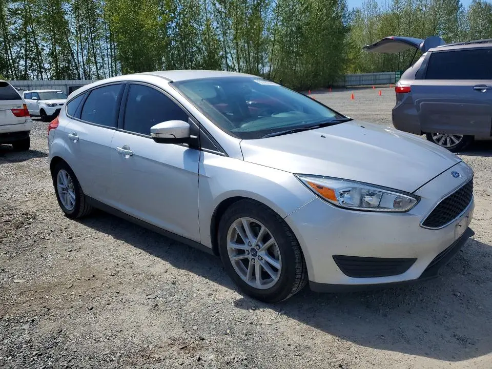 2015 FORD FOCUS SE  