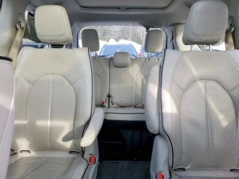 2018 CHRYSLER PACIFICA HYBRID LIMITED  