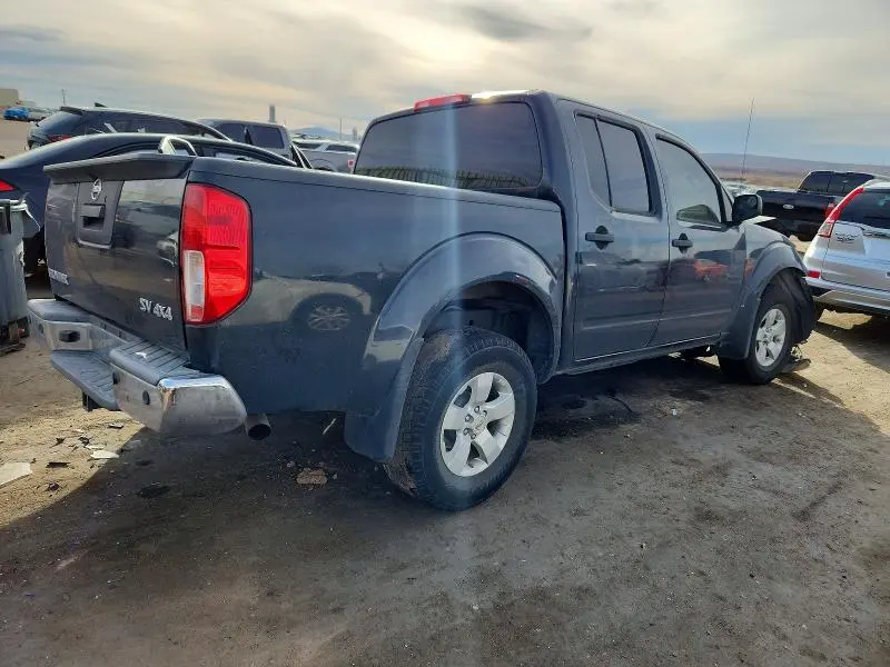 2013 NISSAN FRONTIER S  