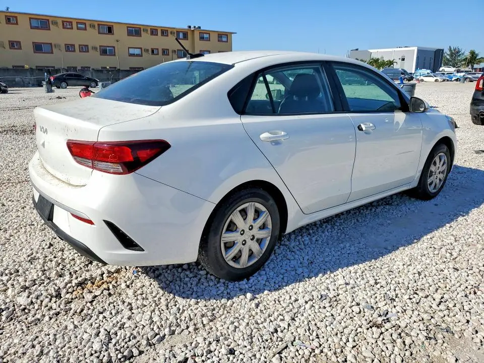 2022 KIA RIO LX  