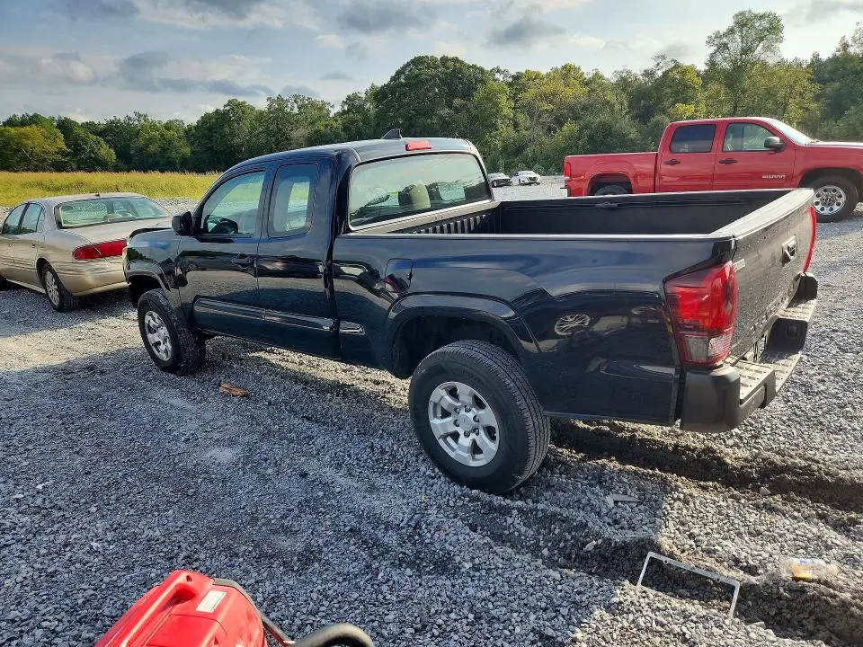 2018 TOYOTA TACOMA SR  
