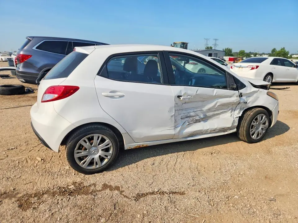 2011 MAZDA MAZDA2   