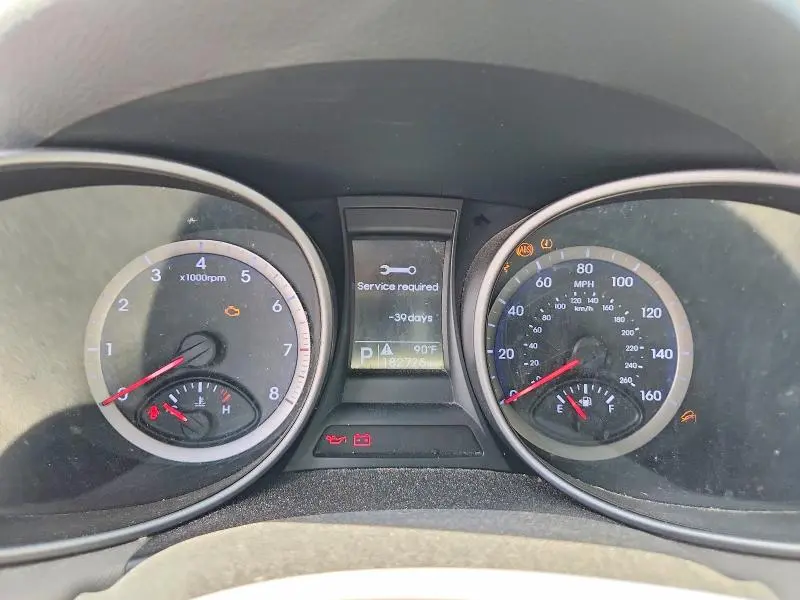 2016 HYUNDAI SANTA FE SE  