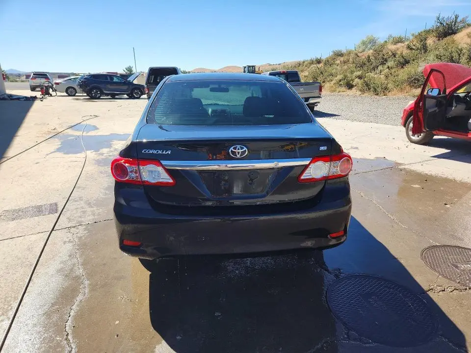 2011 TOYOTA COROLLA LE  