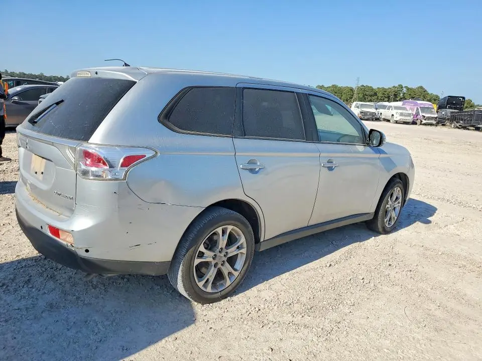 2014 MITSUBISHI OUTLANDER SE  