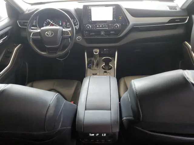 2020 TOYOTA HIGHLANDER XLE  