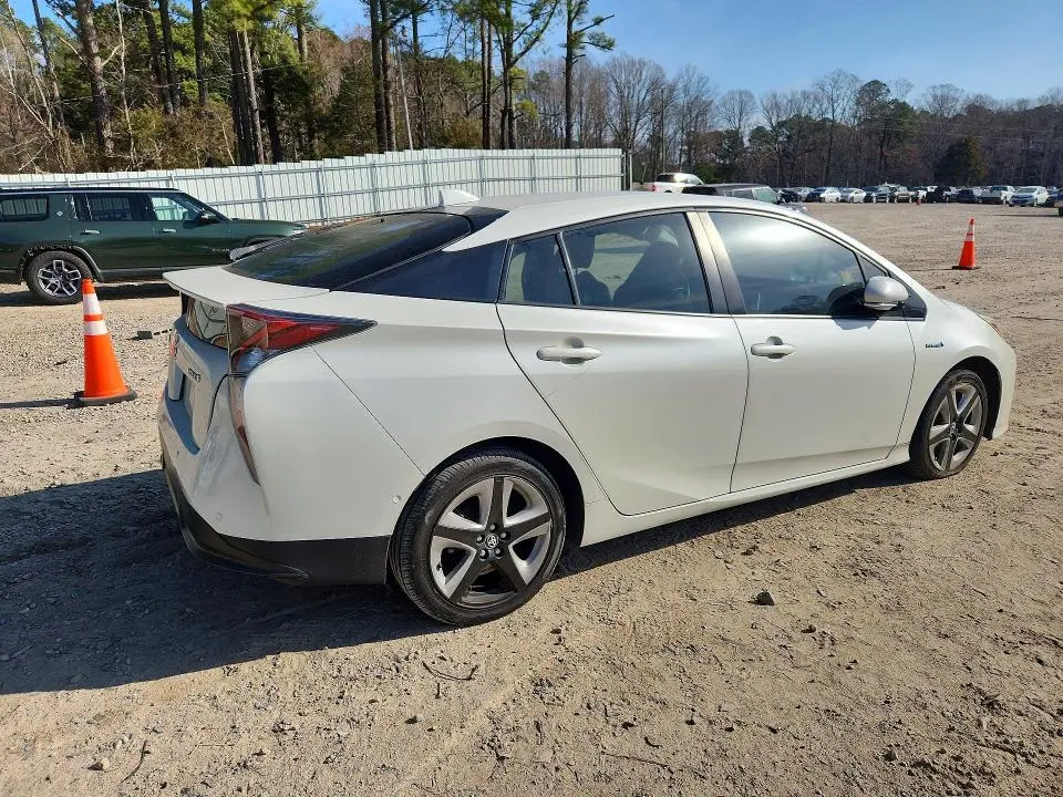 2017 TOYOTA PRIUS FOUR TOURING  