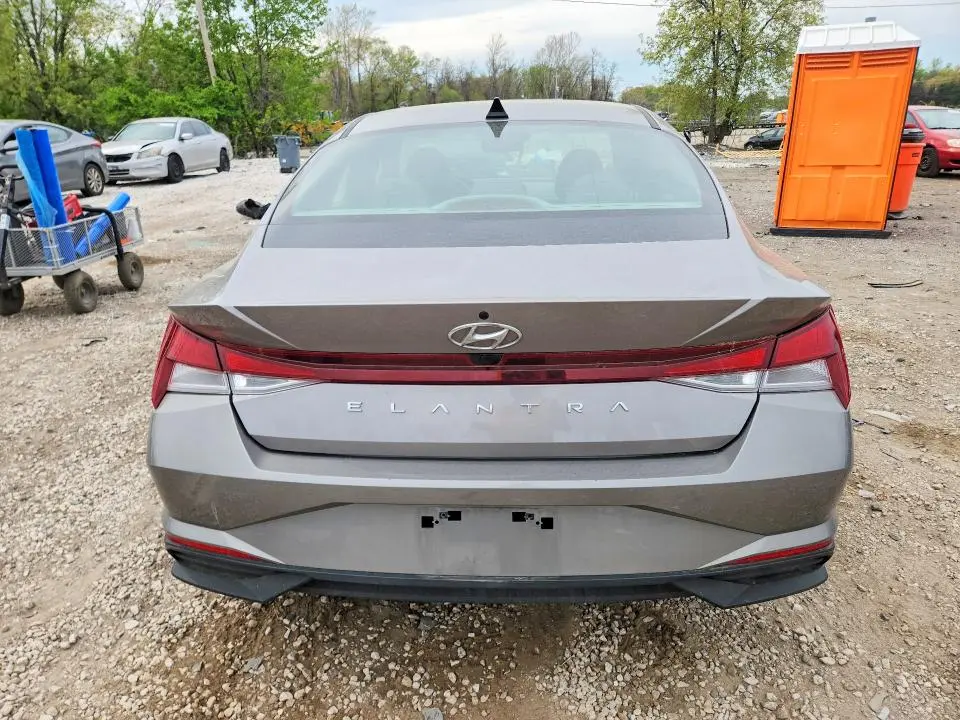 2022 HYUNDAI ELANTRA SEL  
