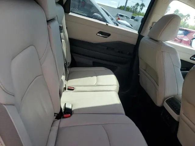 2025 NISSAN PATHFINDER SL  