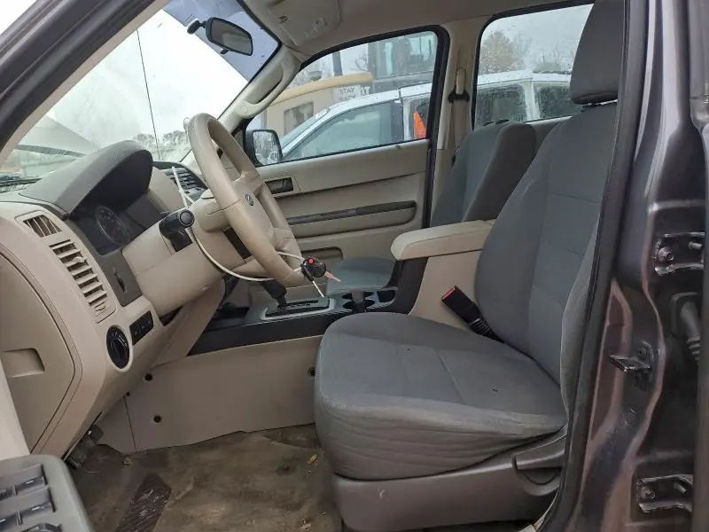 2011 FORD ESCAPE XLS  