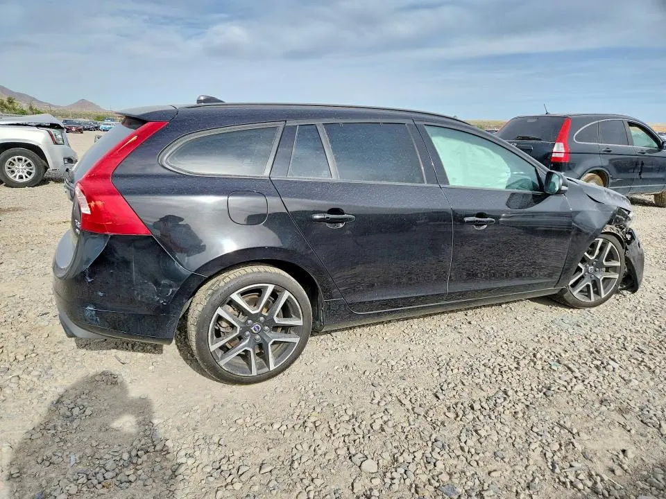 2018 VOLVO V60 T5 DYNAMIC  