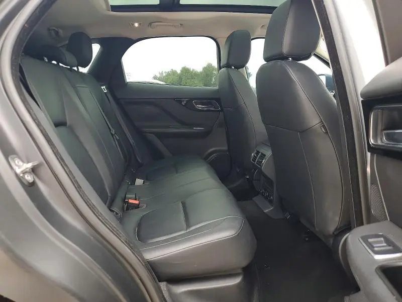 2018 JAGUAR F-PACE   
