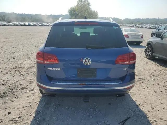 2016 VOLKSWAGEN TOUAREG SPORT  