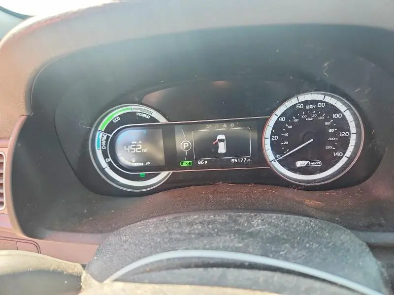 2018 KIA NIRO LX  