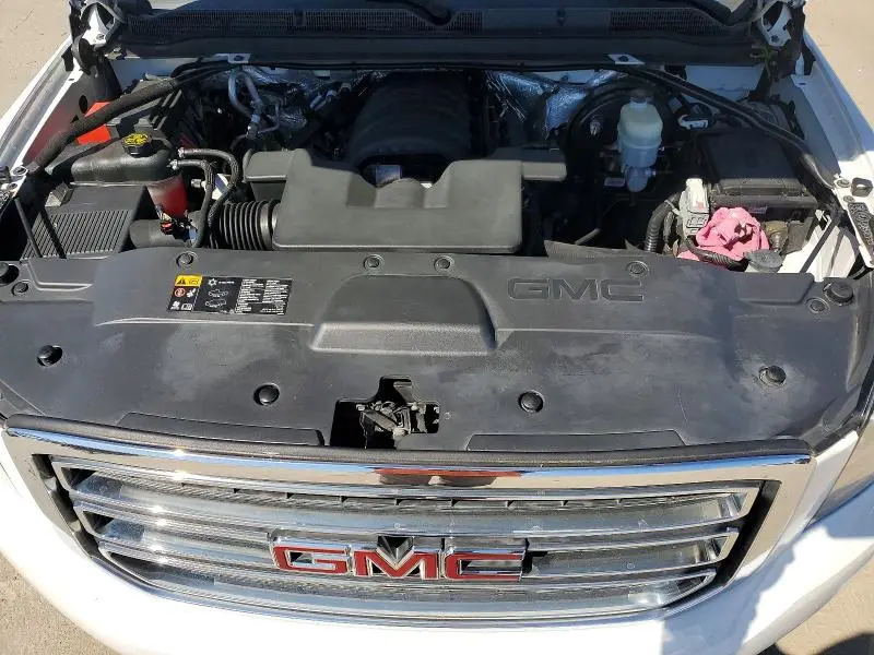 2015 GMC YUKON SLE  