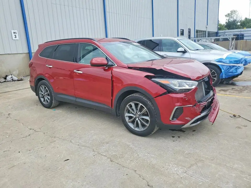 2018 HYUNDAI SANTA FE SE  