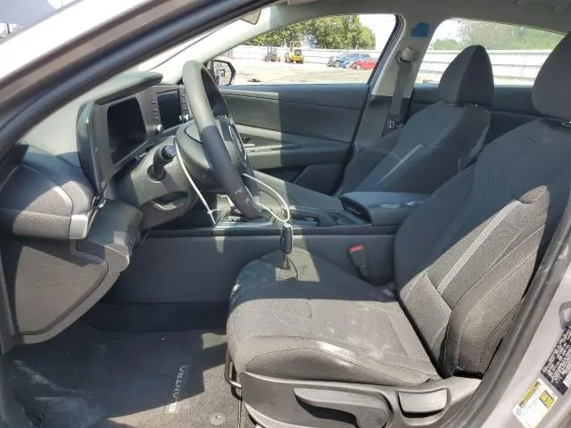 2024 HYUNDAI ELANTRA SE  