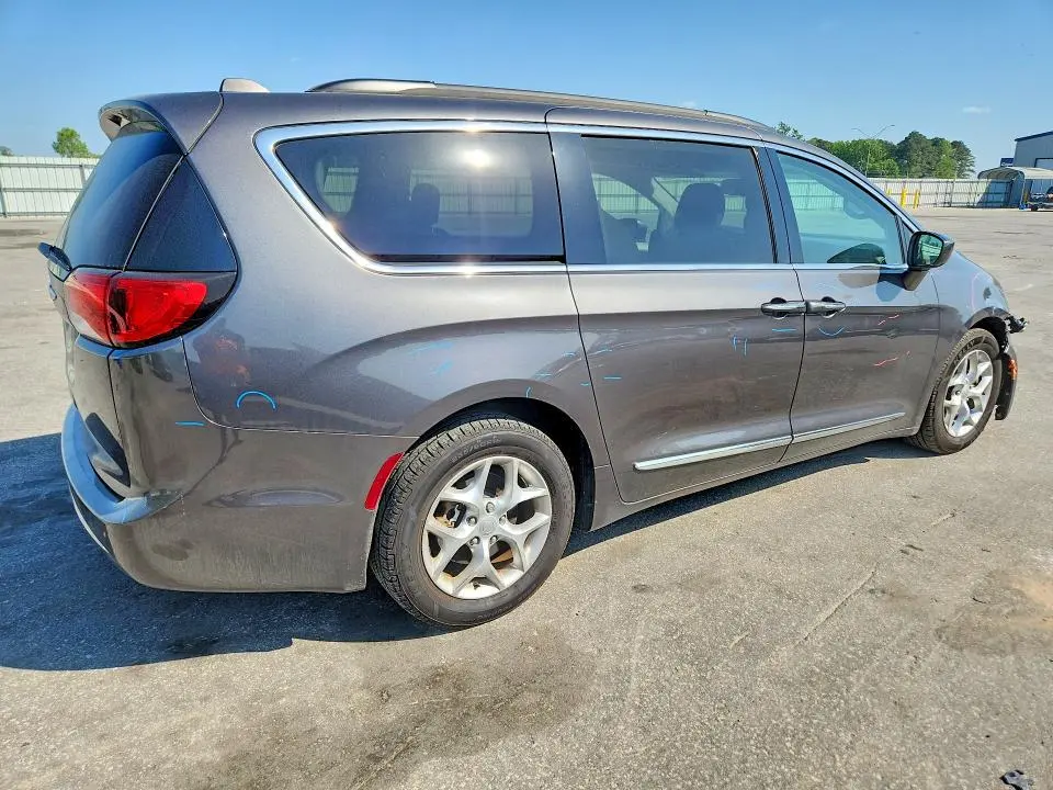2017 CHRYSLER PACIFICA TOURING L  
