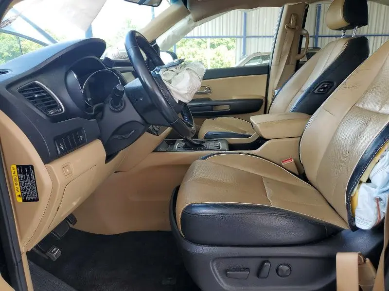 2018 KIA SEDONA LX  