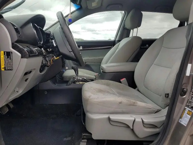 2013 KIA SORENTO LX  