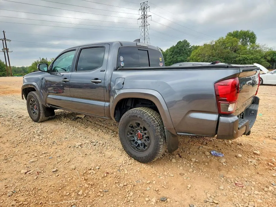 2022 TOYOTA TACOMA SR5 V6  