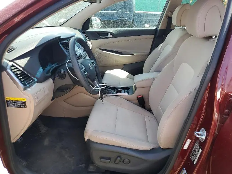 2017 HYUNDAI TUCSON SE  