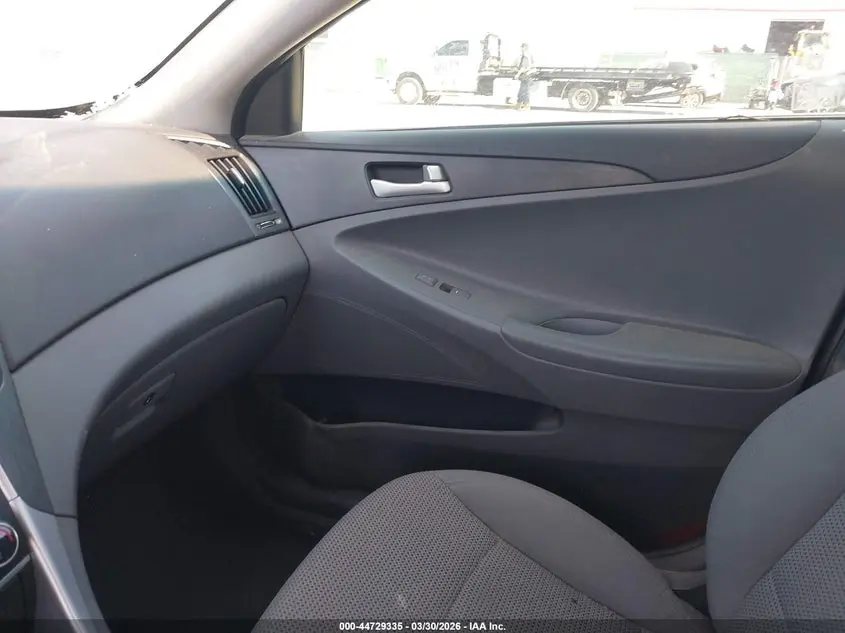 2012 HYUNDAI SONATA GLS