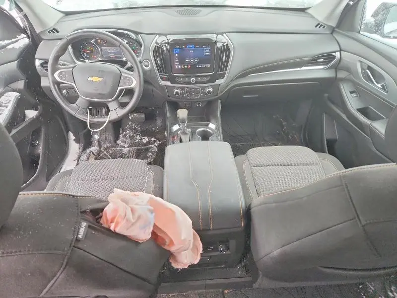 2021 CHEVROLET TRAVERSE LT  