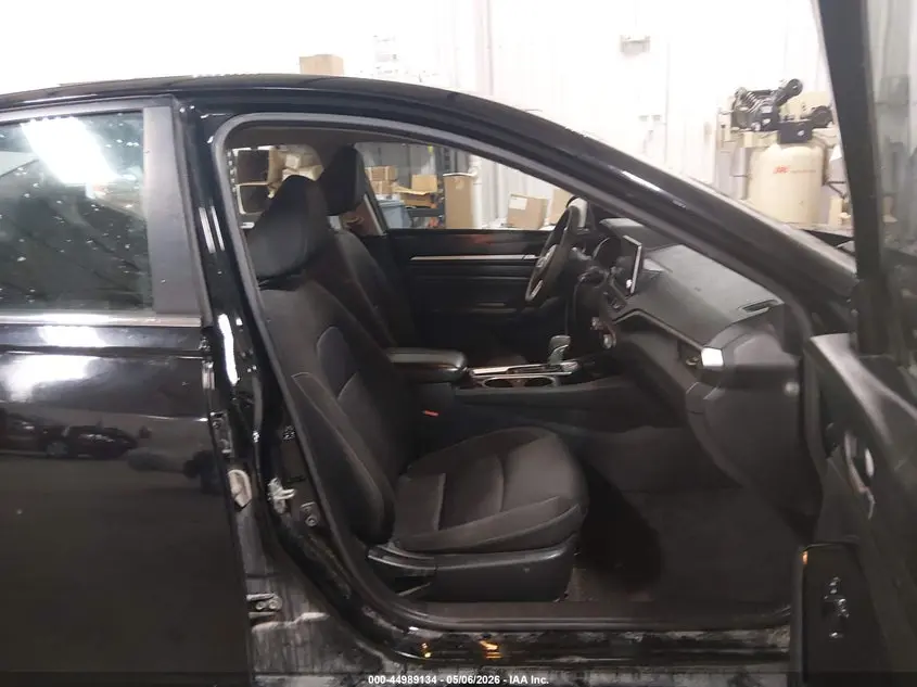 2021 NISSAN ALTIMA SV FWD