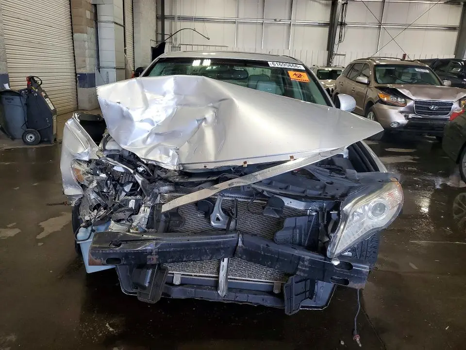 2011 TOYOTA AVALON LIMITED  