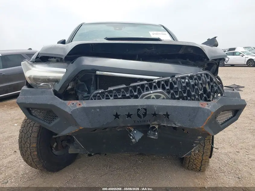 2018 TOYOTA TACOMA  
