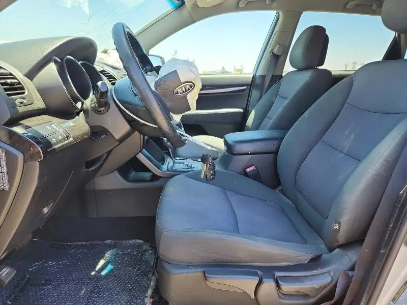 2013 KIA SORENTO LX  