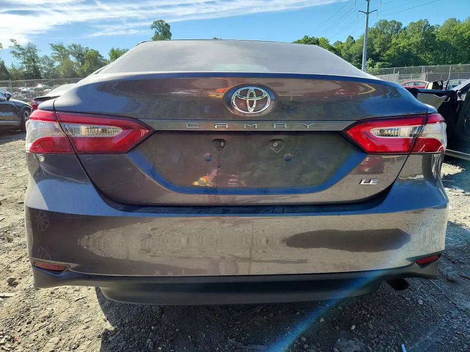 2018 TOYOTA CAMRY LE  