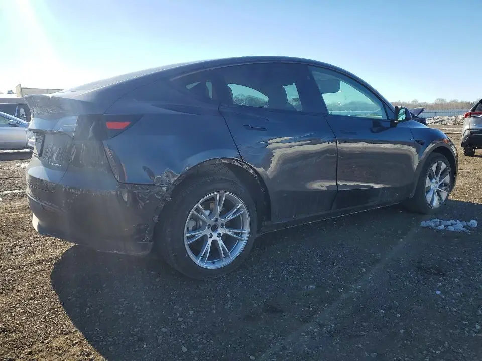 2024 TESLA MODEL Y   