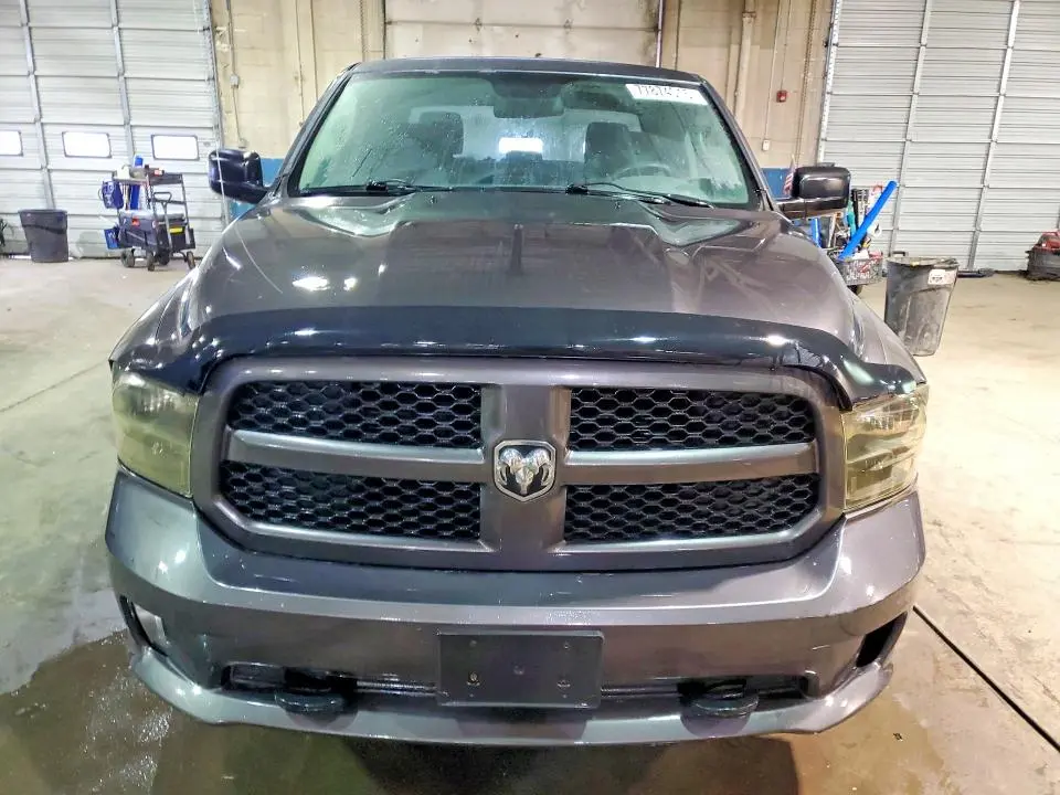 2014 RAM 1500 ST  